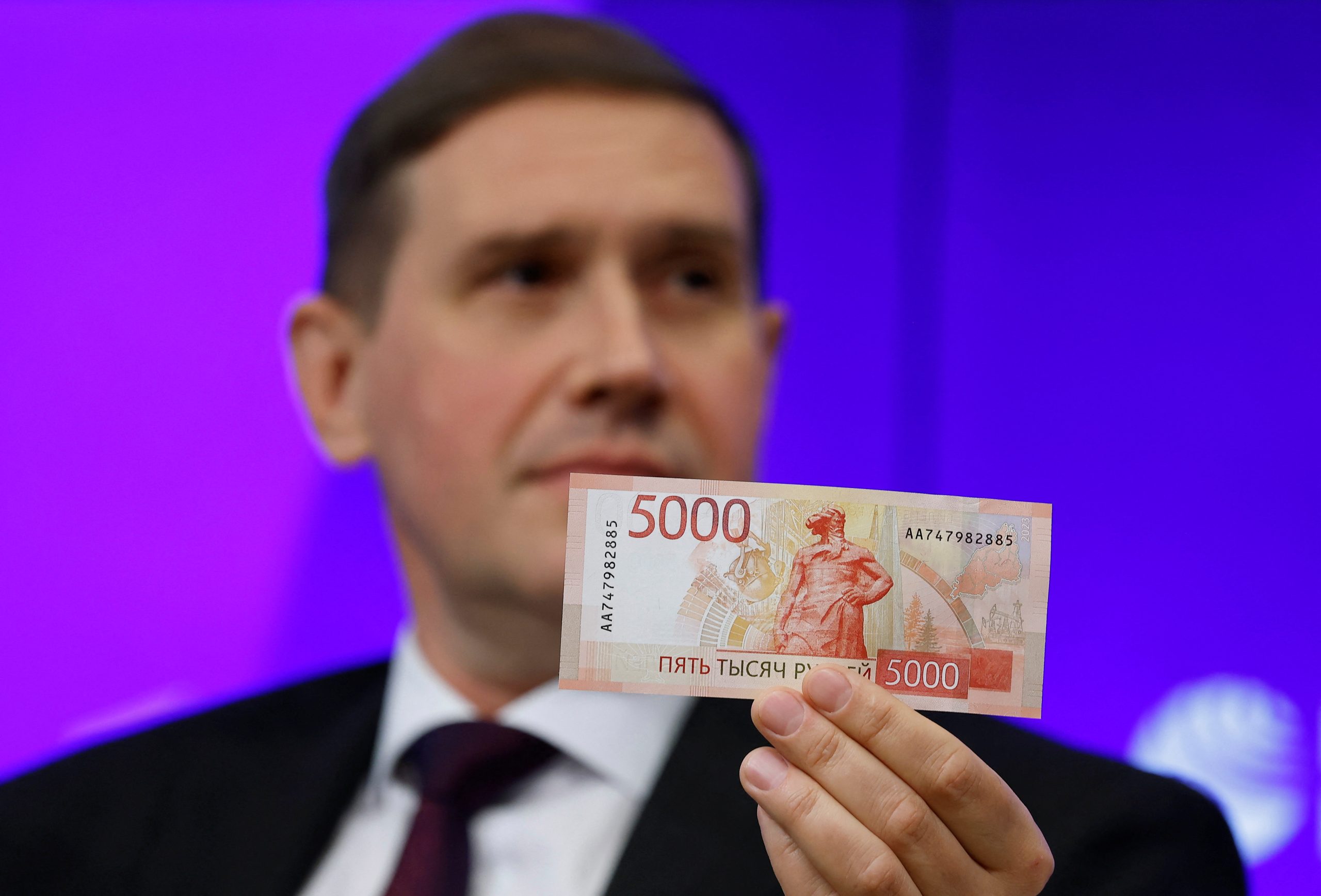 Russia's War Economy on the Brink: Recession Looms
