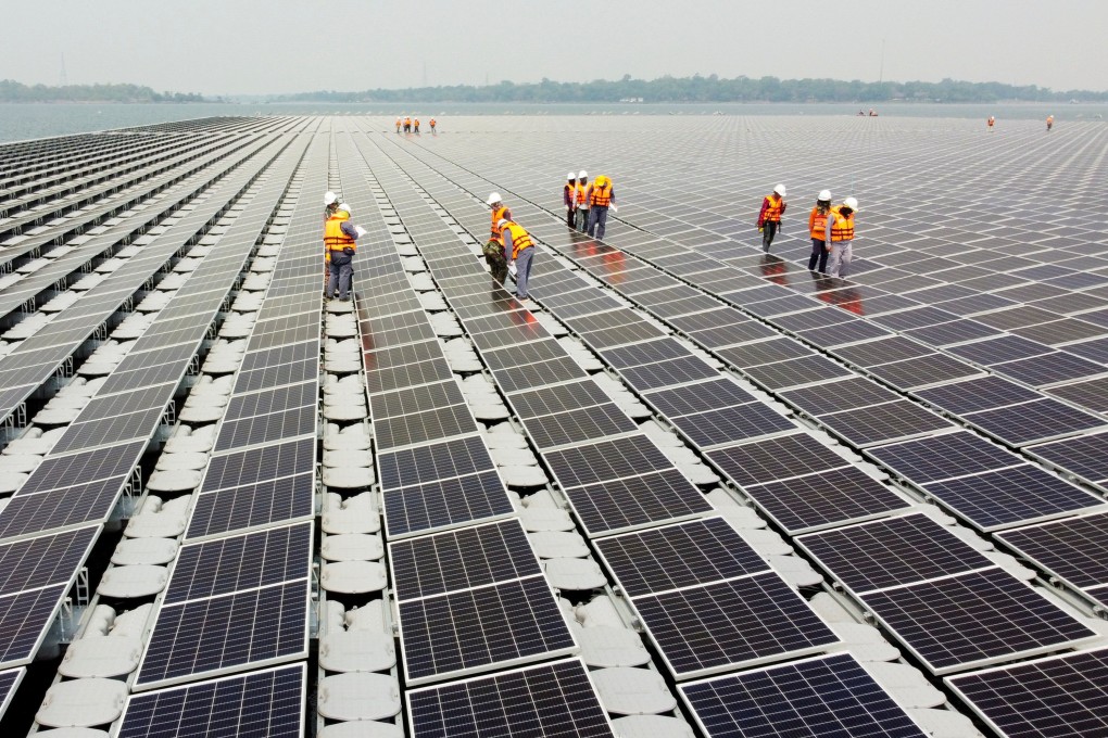 U.S. Faces Pressure to Curb 400% Surge in Asian Solar Imports Amid Trade Tensions