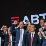 A Sudden 26-Minute Meltdown Sends Trump-Linked Tokens Plunging, Intensifying Pressure on the Family’s Crypto Ventures